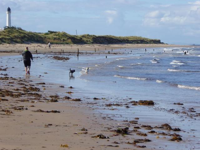 Rick'S Retreat Static Caravan Near The Beach With Free Wifi Lossiemouth Exterior foto